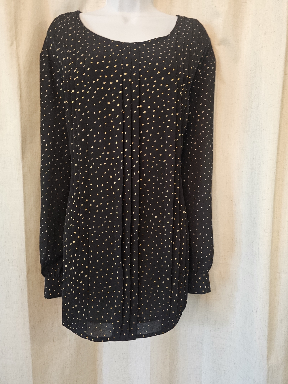 Ava & Viv Black Long-Sleeve Tunic with Gold Dot Print